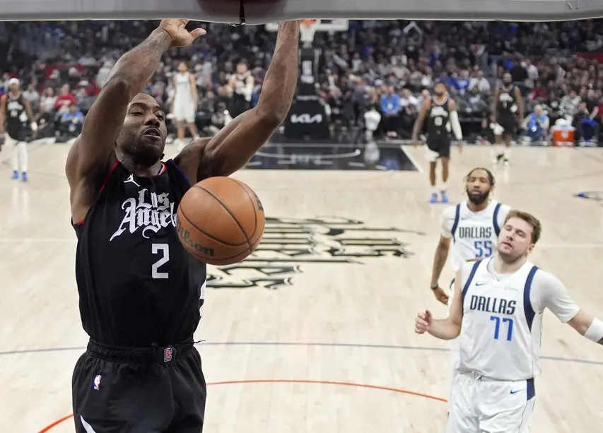 ▲Kawhi Leonard全場僅攻下15分、正負值為全隊最差的-8。（圖／美聯社／達志影像）