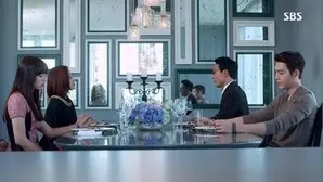 ▲金智媛(左1)對華克山莊肯定不陌生,當年她《繼承者們》中演出時,就多次在華克山莊取景。(圖/《繼承者們》劇照) ▲金智媛(左1)對華克山莊肯定不陌生,當年她《繼承者們》中演出時,就多次在華克山莊取景。(圖/《繼承者們》劇照)