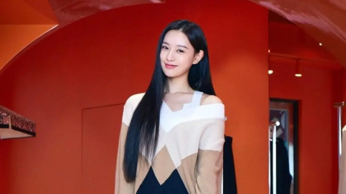 ▲韓劇女神金智媛素顏照被粉絲翻出，竟遭網友點評：「撞臉池昌旭！」（圖／IG geewonii）