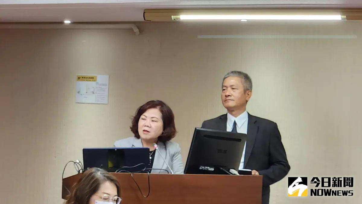 ▲印度移工即將來台，立委呼籲推動國與國直聘制度，勞動部長許銘春（左）今（25）日承諾，會持續精進。（圖／記者李琦瑋攝，2024.04.25）