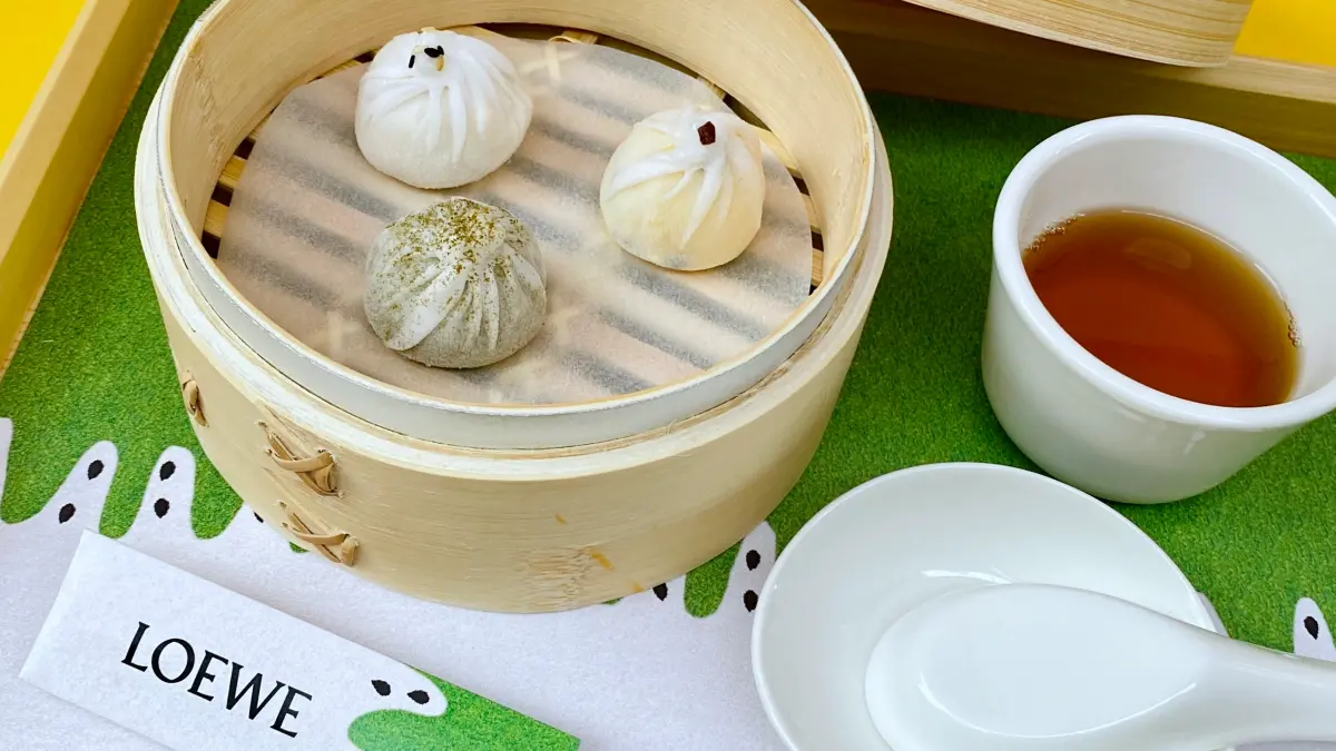 ▲西班牙LOEWE Paula’s Ibiza台灣夜市來了！在台北信義威秀開喝珍煮丹大大大珍奶、蜷尾家小籠冰包、台南阿霞飯店營養三明治、新竹Fancy Tofu臭豆腐薯條，免費預約體驗。（圖／記者蕭涵云攝）