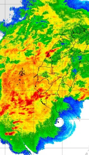 ▲高雄西南外海有一中尺度渦旋，恐伴隨龍捲風、冰雹、大雷雨現象。（圖／高雄氣象站）