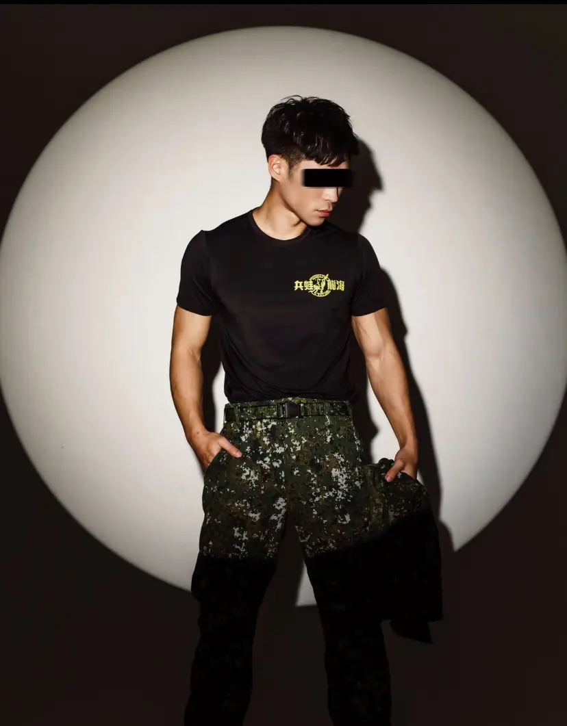 ▲知名成人平台「SWAG」近日宣傳1名「海龍蛙兵」正式加入創作者行列。（圖／翻攝自SWAG IG）