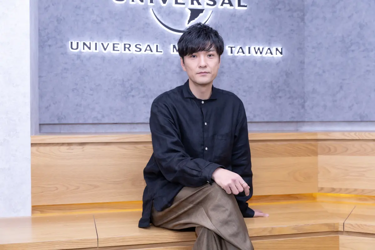 ▲森山直太朗的代表作《櫻花》紅遍亞洲，張善為因此翻唱成中文版《真夏的櫻花》，該曲是日本、台灣的畢業神曲之一。（圖／海日娛樂傳媒、新美學整合行銷）