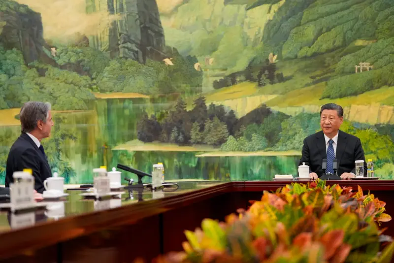 ▲美國國務卿布林肯（Antony Blinken）26日下午於北京人民大會堂與中國國家主席習近平會晤。（圖／美聯社／達志影像）