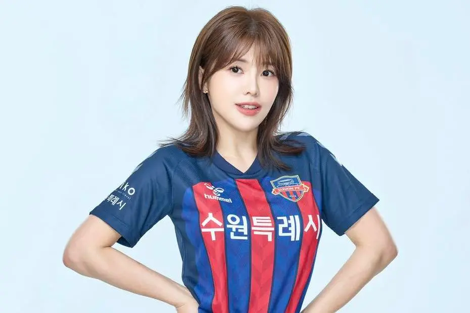 ▲台灣啦啦隊第一人！樂天桃猿女神壯壯加盟韓職水原FC足球隊。（圖／壯壯臉書）