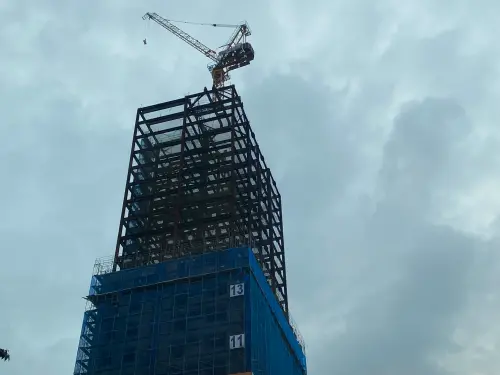 全台第1季建照6年最低!使照卻大爆量 專家揭房市火熱背後真相