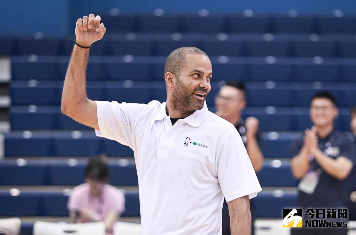 ▲NBA球星Tony Parker出席球迷見面會秀了一手投藍功夫。（圖／記者葉政勳攝 , 2024.04.27）