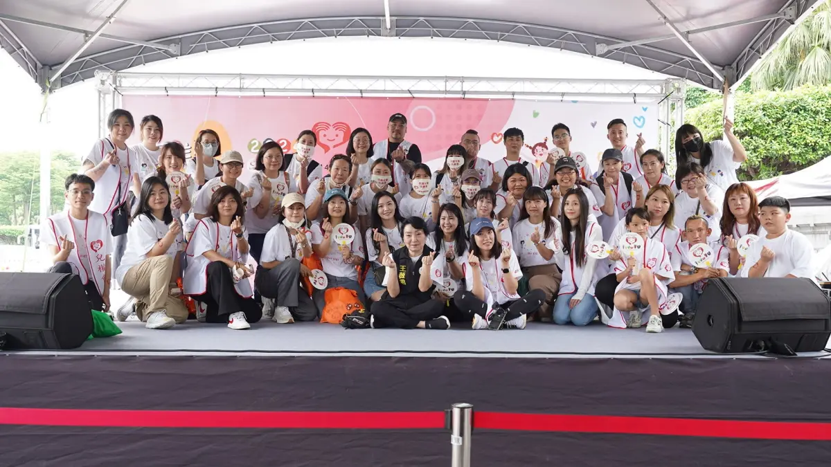 ▲兒權會今（27）日號召親子走上凱道陳抗，提出4大訴求，盼終結兒虐，其中呼籲政府成立兒少辦公室。（圖／兒權會提供）