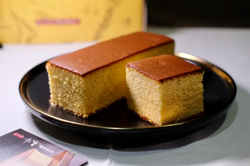 ▲長崎蛋糕原文castella，日文為カステラ，台灣有不少人稱它為「蜂蜜蛋糕」，其實應該是錯的，因為傳統的長崎蛋糕內的配方根本沒有蜂蜜。（圖／記者葉盛耀攝）
