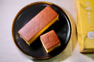 ▲「LA ONE」的長崎蛋糕強調是鵝絨色蛋糕體，並同時使用三種糖。（圖／記者葉盛耀攝）