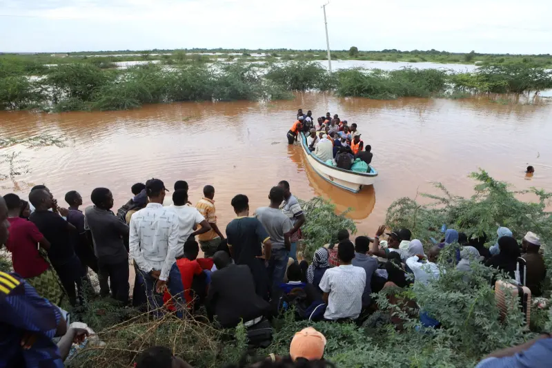 ▲東非地區近日遭暴雨襲擊，肯亞有約一半的國土泡在水裡，死傷慘重。（圖／美聯社／達志影像）