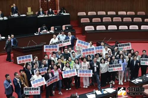 立院表決大戰國民黨連勝不止 羅智強:繼續讓民進黨輸到懷疑人生