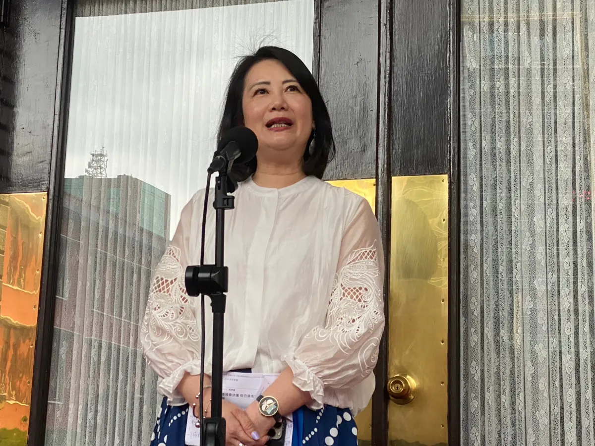 ▲民進黨團幹事長吳思瑤表示，藍白挾國會多數用決議方式推翻立院三讀法條。（圖／記者陳威叡攝，2024.04.30）