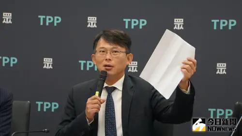 黃國昌封殺「立委赴陸」管制法案　綠委：他跟民眾黨都不演了
