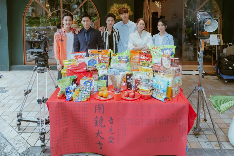 ▲林詠傑(左起)、林家佑、林宇、金雲、艾雨帆、李悠為BL劇《看見愛》要角。(圖/大鴻藝術BIG ART).
