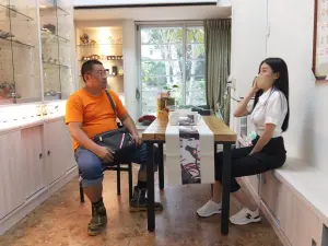▲廖大哥與妹妹林女,在小時候都被送養,就這樣失散30多年。(圖/取自竹山戶政事務所主任梁坤勇臉書) ▲廖大哥與妹妹林女,在小時候都被送養,就這樣失散30多年。(圖/取自竹山戶政事務所主任梁坤勇臉書)