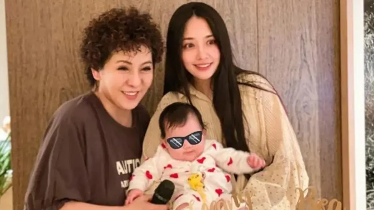 ▲向太（左）對郭碧婷（右）讚譽有加，如今受傷，對方也立刻趕到身邊陪伴，讓她十分感動。（圖／翻攝自微博）