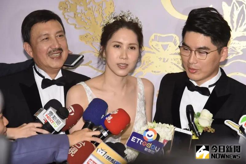 ▲余天（左起）、余苑綺、Gary（陳鑒）一家子曾經和樂融融。（圖／NOWnews資料照） 