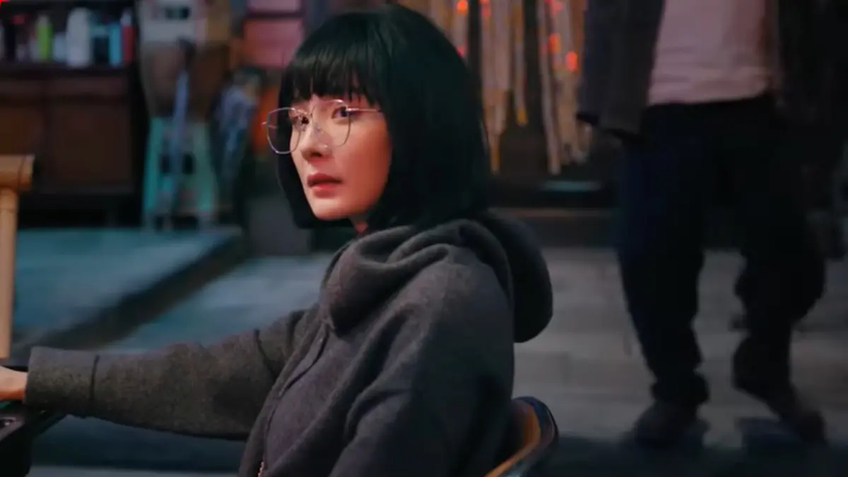 ▲《沒有一頓火鍋解決不了的事》由楊冪主演，但由於票房低迷，官方在電影上映第5天時宣布撤檔。（圖／電影先鋒YouTube）