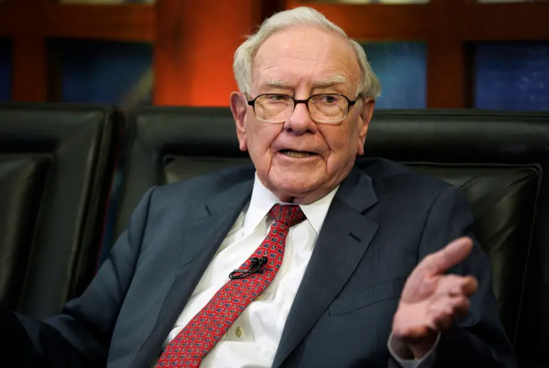 ▲「股神」巴菲特（Warren Buffett）管理的投資公司波克夏海瑟威（Berkshire Hathaway）連9天加碼買進西方石油（Occidental Petroleum）股票，持股比例提升到將近29%。（圖／美聯社／達志影像）