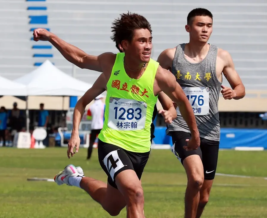▲國立體大林宗翰在113年全大運公開男生組100公尺摘下首金。（圖／全大運提供）