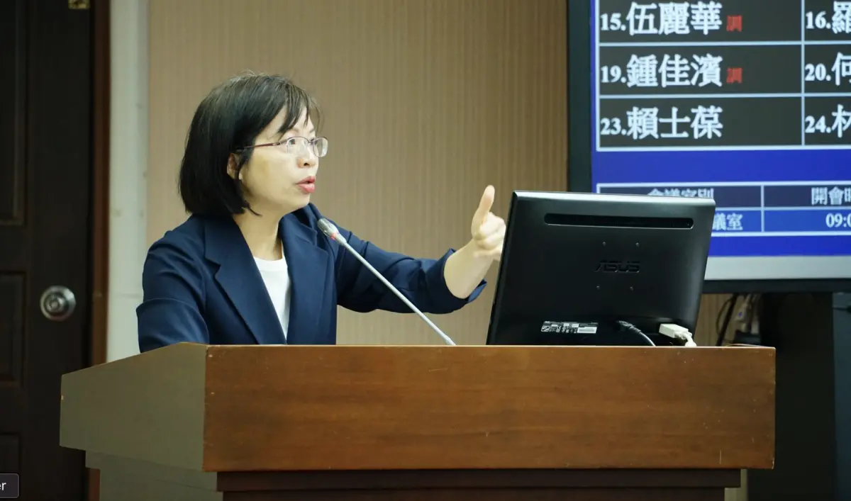 ▲林淑芬要黃國昌直球對決，是否支持三重果菜市場遷移至蘆洲，更細數自己爭取蘆洲地方建設時，「黃國昌，你在哪裡？告訴你，不要惹錯人了。」（圖／翻攝自林淑芬臉書）