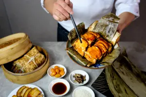端午飄粽香      中市星級飯店風味粽競飆創意比澎派
