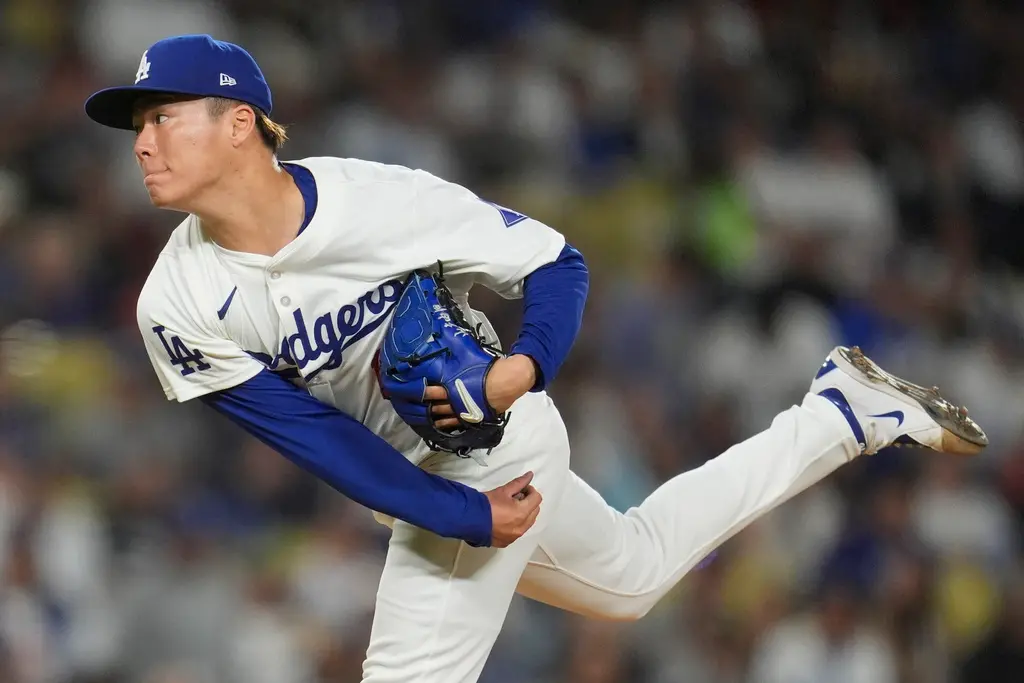 ▲道奇隊由山本由伸掛帥先發，他主投8局，被打5支安打、飆出5K、失掉2分，繳出優質先發內容，先發夠穩加上道奇打線本場比賽火力大爆發打回8分，終場以8：2取勝。（圖／美聯社／達志影像）