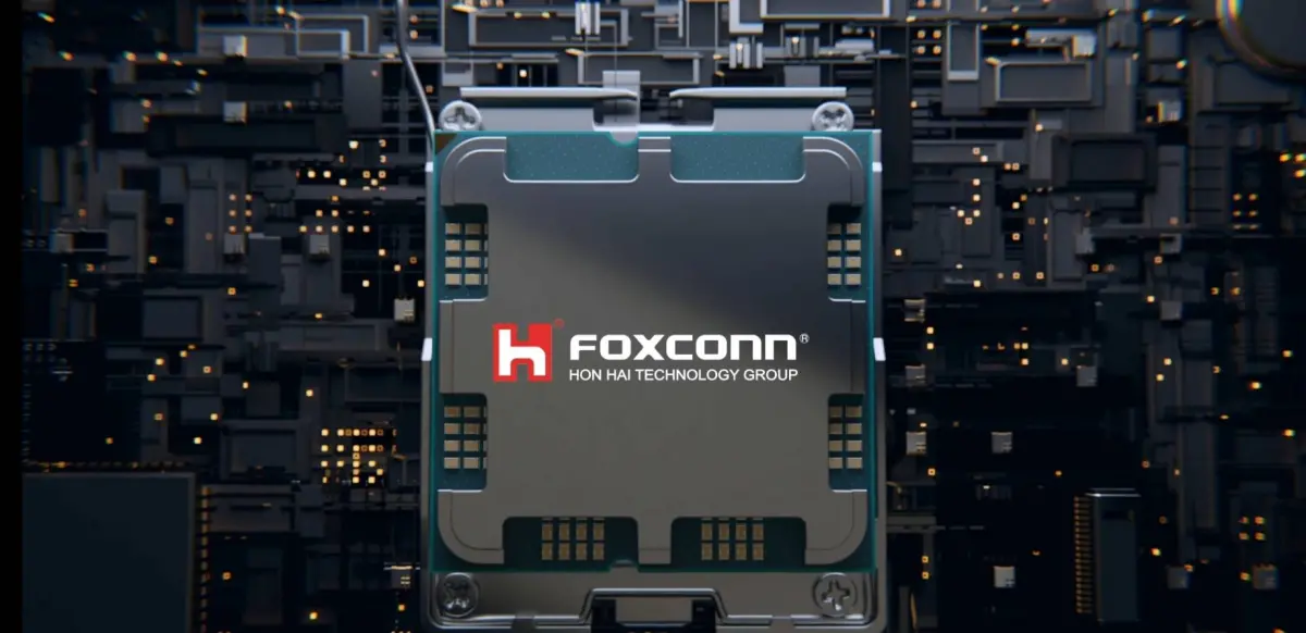 ▲鴻海50周年形象片曝光，片中看到電視機旋鈕到電動車，象徵鴻海走過了50年璀璨歲月，而這段期間從零組件跨足至科技領域，持續不斷的成長與轉變。（圖／擷取自鴻海50周年形象片）