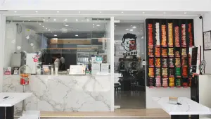 無人拉麵店結盟連鎖茶飲　複合式店面滿足多元需求
