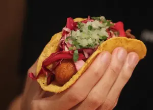 ▲台北的「Páng Taqueria」， 主打Taco 等墨西哥菜。（圖／翻攝「Páng Taqueria」臉書）