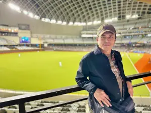 ▲蘇炳憲是資深職棒球迷，經常到球場看比賽。（圖／蘇炳憲家族臉書）