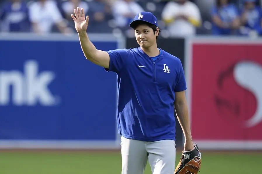 ▲道奇球星大谷翔平自去年9月右手肘手術後，第20次進行傳接球練習，首度練投70球。（圖／美聯社／達志影像）