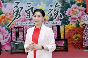 陳亞蘭88歲高齡母失智 視訊楊麗花認錯人「對著楊阿姨喊女兒」