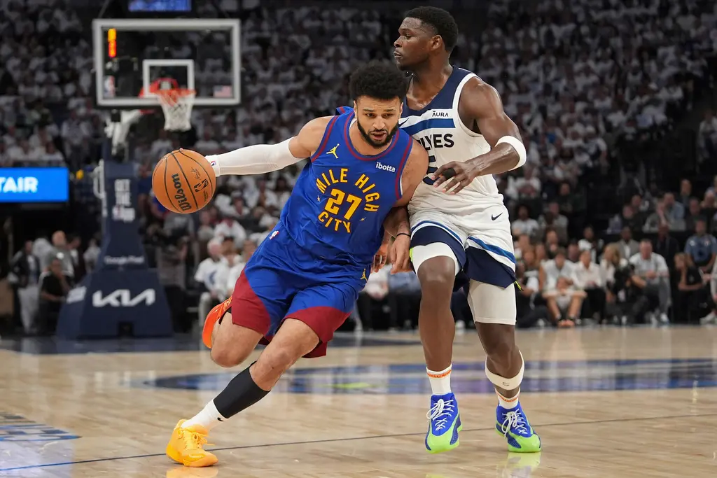 ▲金塊主控Jamal Murray逃過禁賽，在灰狼主場被全場噓爆。（圖／美聯社／達志影像）