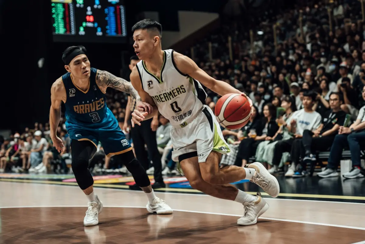 ▲夢想家在主場以85：81擊敗勇士，由於富邦勇士落敗，新北國王成為本季第3支晉級季後賽的球隊。（圖／福爾摩沙夢想家提供）