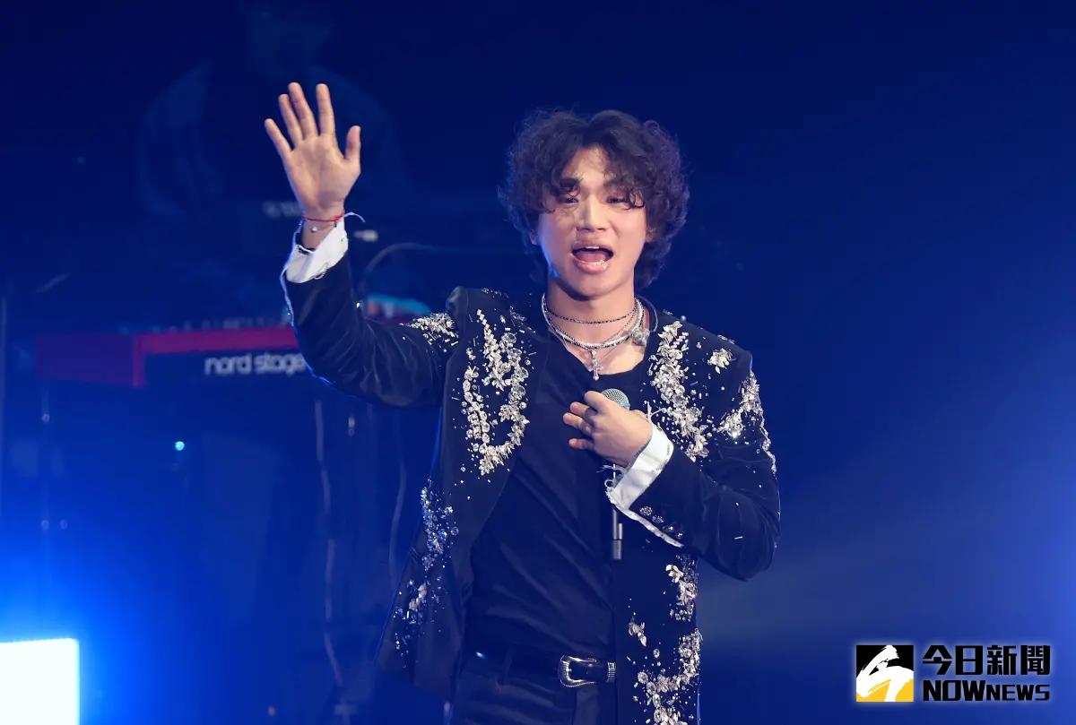 ▲BIGBANG成員大聲相隔8年再來台舉辦演唱會，與好久不見的V.I.P玩樂。（圖／記者陳明中攝）