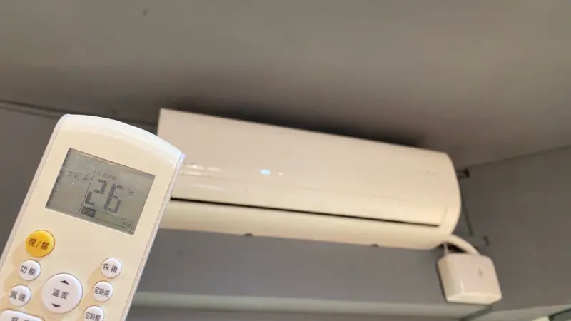 ▲YouTube頻道「空調小教室」分享5個使用冷氣的NG行為，其中竟還有「使用冷氣除濕功能」。（圖／記者蕭涵云攝）