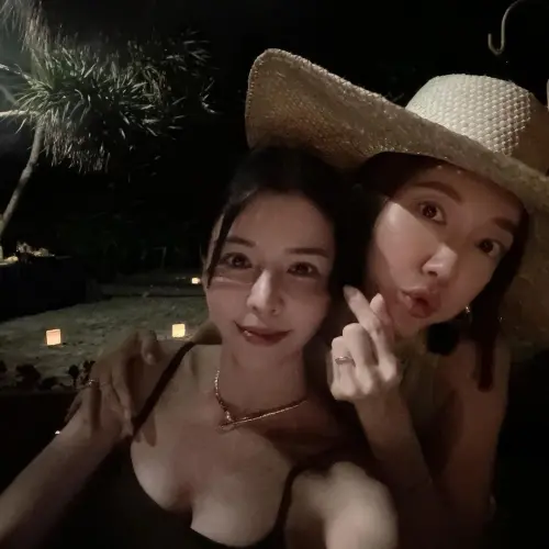 ▲李毓芬(左)宋米秦姊妹情深。(圖/宋米秦Instagram) ▲李毓芬(左)宋米秦姊妹情深。(圖/宋米秦Instagram)