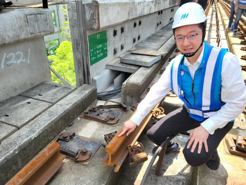 還清白！環狀線修復規劃買「千斤頂」　張智倫：王義川應致歉