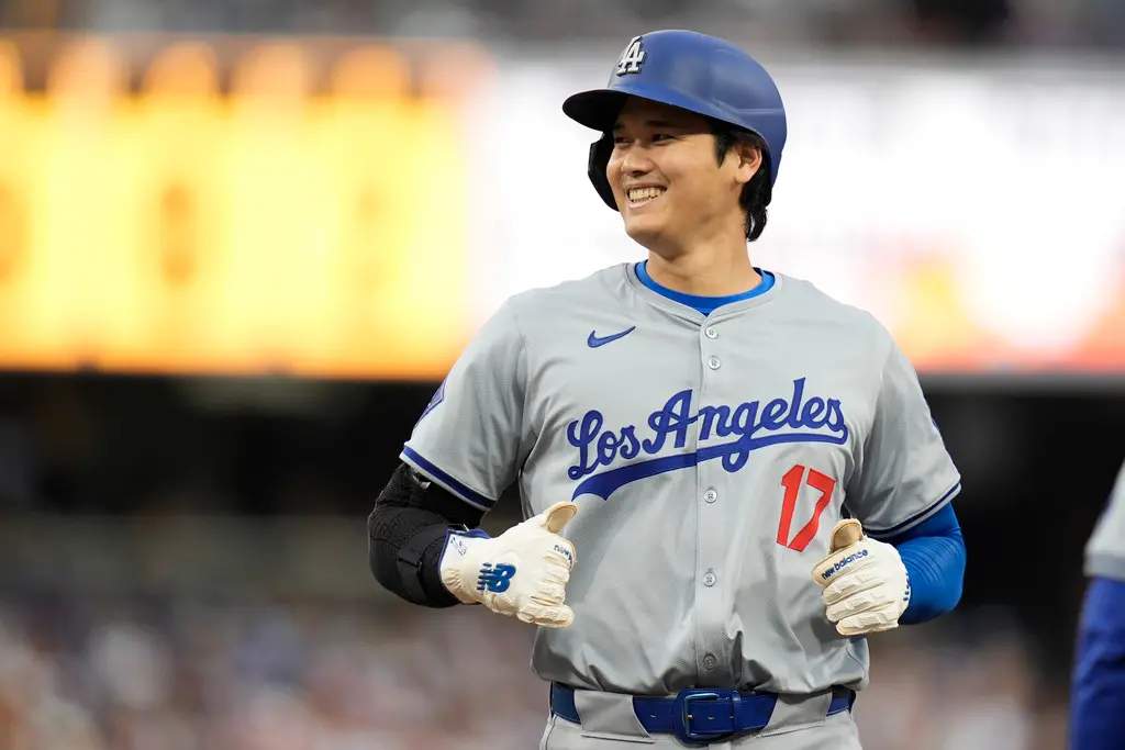 ▲MLB道奇隊日籍球星大谷翔平，昨(15)日對上巨人隊的比賽，敲出個人本賽季第12轟，這支特大號全壘打還差點飛出球場，名將Orel Hershiser也給予大谷高度讚賞。（圖／美聯社／達志影像）