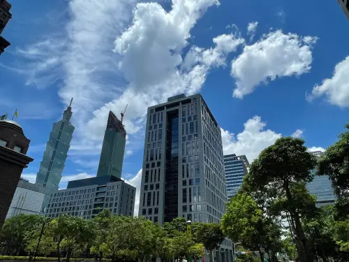 ▲實價揭露,外籍自然人以4.07億元購入台北信義區豪宅「冠德信義C棟」。近3年外國人偏愛億級豪宅揭曉,台北4豪宅、台中1豪宅進榜。(圖/台灣房屋提供) ▲實價揭露,外籍自然人以4.07億元購入台北信義區豪宅「冠德信義C棟」。近3年外國人偏愛億級豪宅揭曉,台北4豪宅、台中1豪宅進榜。(圖/台灣房屋提供)