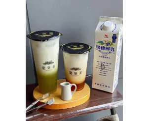 以歐式茶香為特色的黛黛茶特別選用獲得iTi風味絕佳獎章的瑞穗鮮乳,保有香純奶香的同時,又不會蓋過茶湯的香氣。 ▲以歐式茶香為特色的黛黛茶特別選用獲得iTi風味絕佳獎章的瑞穗鮮乳,保有香純奶香的同時,又不會蓋過茶湯的香氣。(圖/小高食記提供)