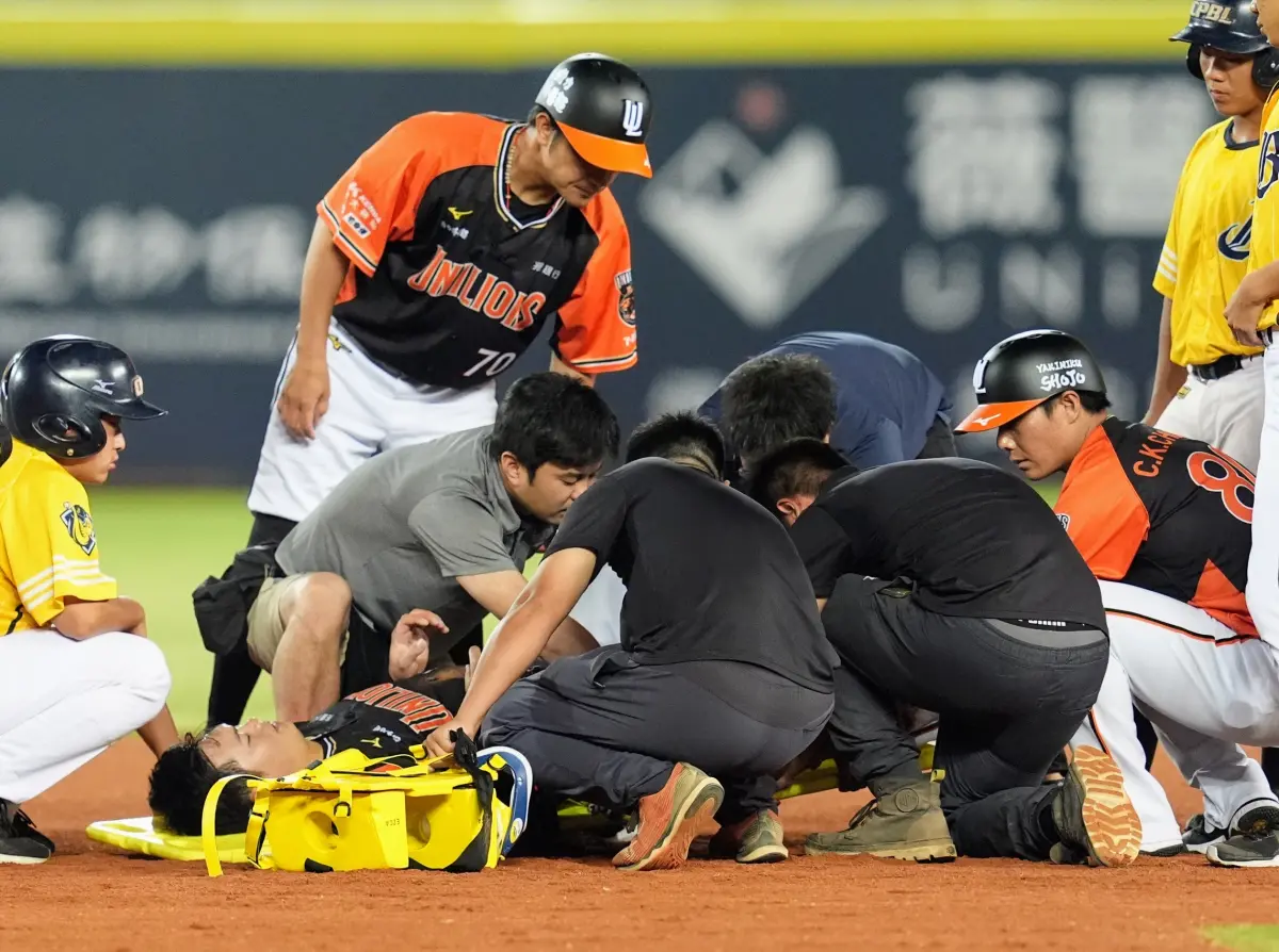 ▲統一獅明星內野手林靖凱上週三比賽滑壘，不慎左膝前十字韌帶撕裂，經檢查後確定整季報銷。（圖／統一獅球團提供）