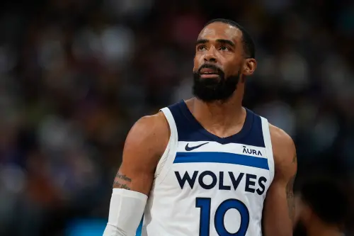 NBA／灰狼與活塞、公牛三方交易！送走康利　孤注一擲交易字母哥
