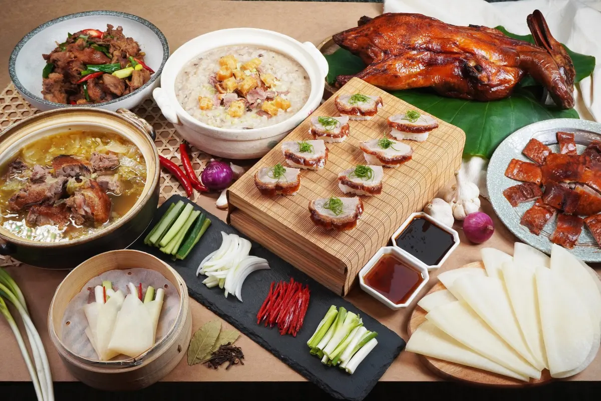 ▲長榮鳳凰酒店（礁溪）歡慶14周年，只要姓名裡有「長榮、鳳凰」任兩字，就招待桂冠自助餐廳或煙波亭火鍋免費吃到飽，需兩人同行，本人享優惠。（圖／長榮鳳凰提供）