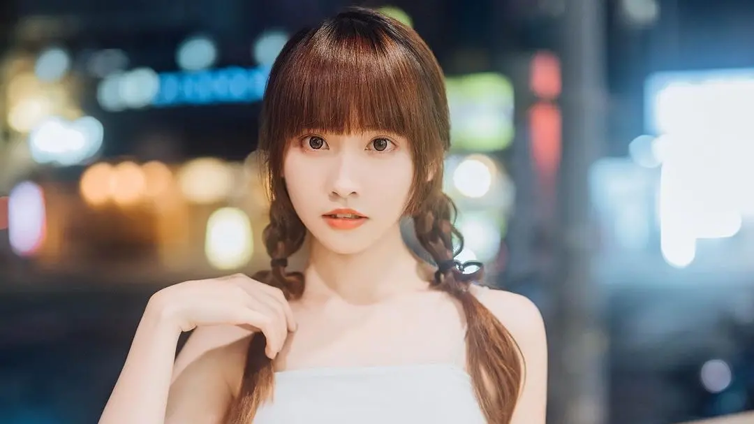 ▲味全龍小龍女成員璦昀近日挑戰最火的Energy「16蹲」舞步，放上IG後說自己跳了8次才累，有粉絲驚訝地表示：「所以妳蹲了128次？」一鏡到底的影片曝光後，讓不少粉絲十分驚訝。（圖／翻攝自璦昀IG）