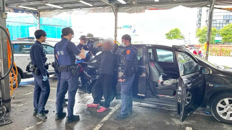 板橋工地傳槍響！不滿遭欠薪「持空氣槍」討公道　男犯後悠閒洗車