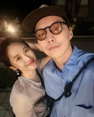 ▲▼吳姍儒(上下圖左)夫妻合影,王陽開撞臉坤達。(圖/吳姍儒IG) ▲▼吳姍儒(上下圖左)夫妻合影,王陽開撞臉坤達。(圖/吳姍儒IG)